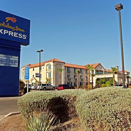 Holiday Inn Express Calexico, An Ihg Hotel Zewnętrze zdjęcie